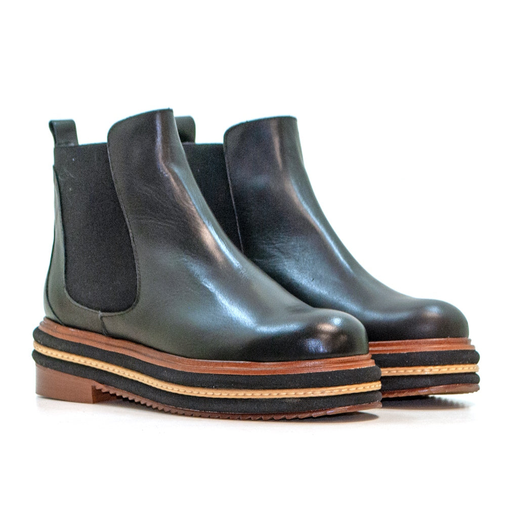 BOTTE CA-129 EN NAPPA NOIR, SEMELLE 3 COULEURS
