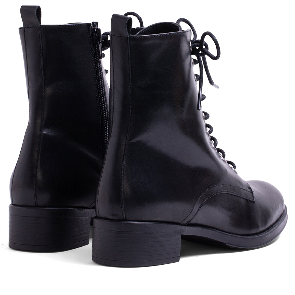 BOTTES NOIRES STACY KRUST
